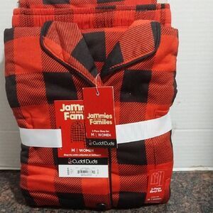 Cuddl Duds Red and Black Plaid Pajama Set..Size M